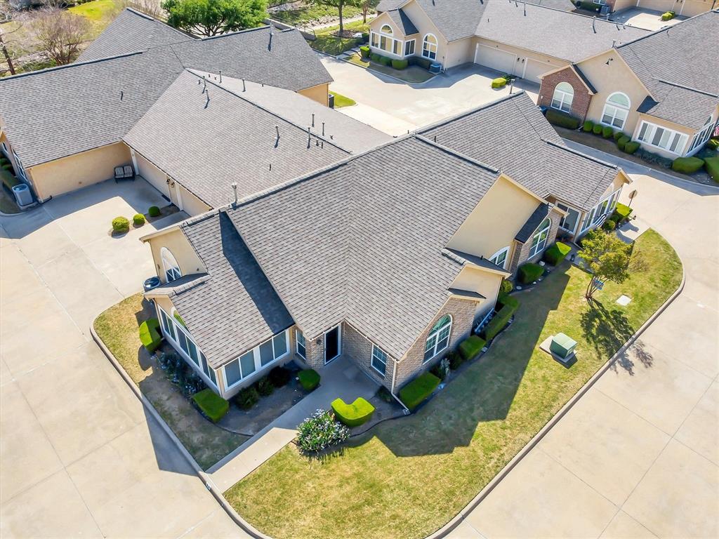 VILLAGE AT PRESTONWOOD CONDOMINIUMS - Residential