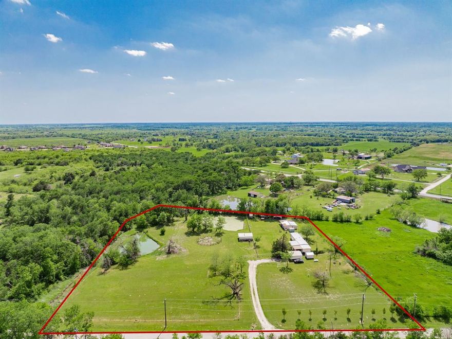 This beautiful 5-acre property offers a rare blend of country charm and practical amenities. Enjoy two scenic ponds, one fully stocked with crappie, bass, and channel catfish which would be perfect for fishing and relaxing evenings. The land boasts five mature pecan trees and Crepe Myrtle trees lining the road, adding seasonal beauty and southern character.
Conveniently located just minutes from Terrell and Kaufman, this property provides peaceful rural living with easy access to shopping, dining, and major highways.
A 3-bedroom, 2-bathroom single-wide mobile home sits on the property and just needs a little TLC to shine. Also included are a double carport, shed, two additional carports for storage, and a spacious workshop which would be ideal for hobbyists, mechanics, or extra storage needs.
Whether you're looking for a peaceful retreat, a place to build your dream home, or an investment opportunity, this property offers endless possibilities!
Buyer agent to verify all information.