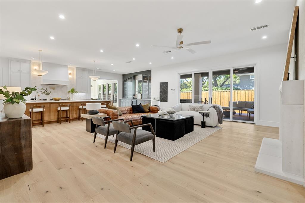 12515 Planters Glen Drive