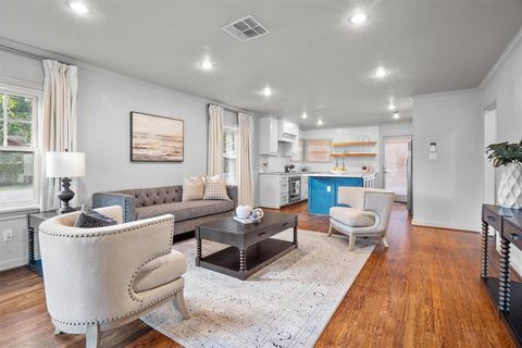 3836 Pershing Avenue Fort Worth TX 76107