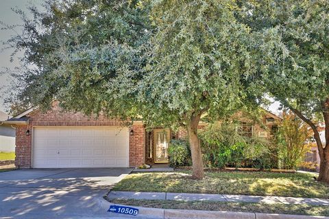 A home in Benbrook