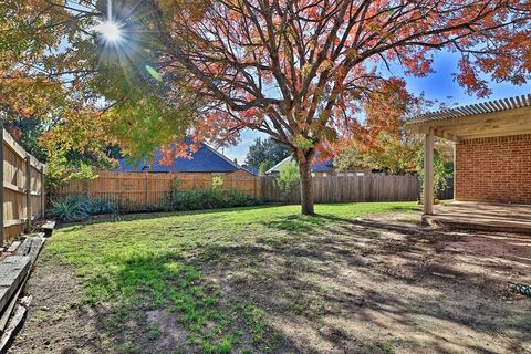 A home in Benbrook