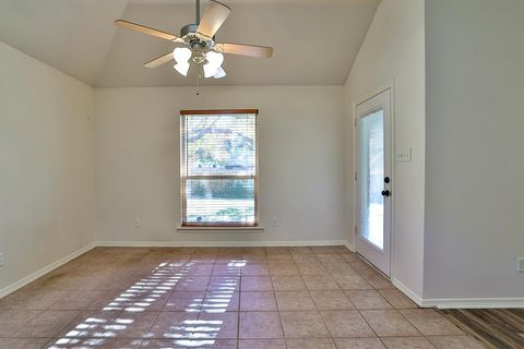 A home in Benbrook