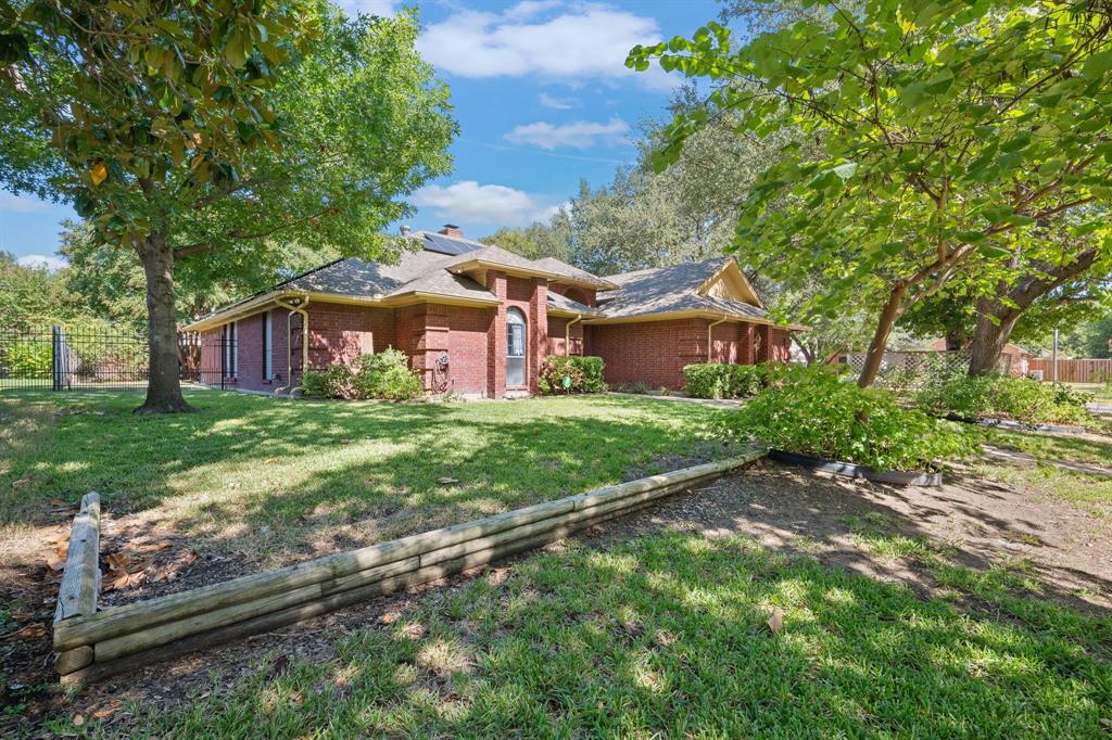 153 Sandlewood Lane