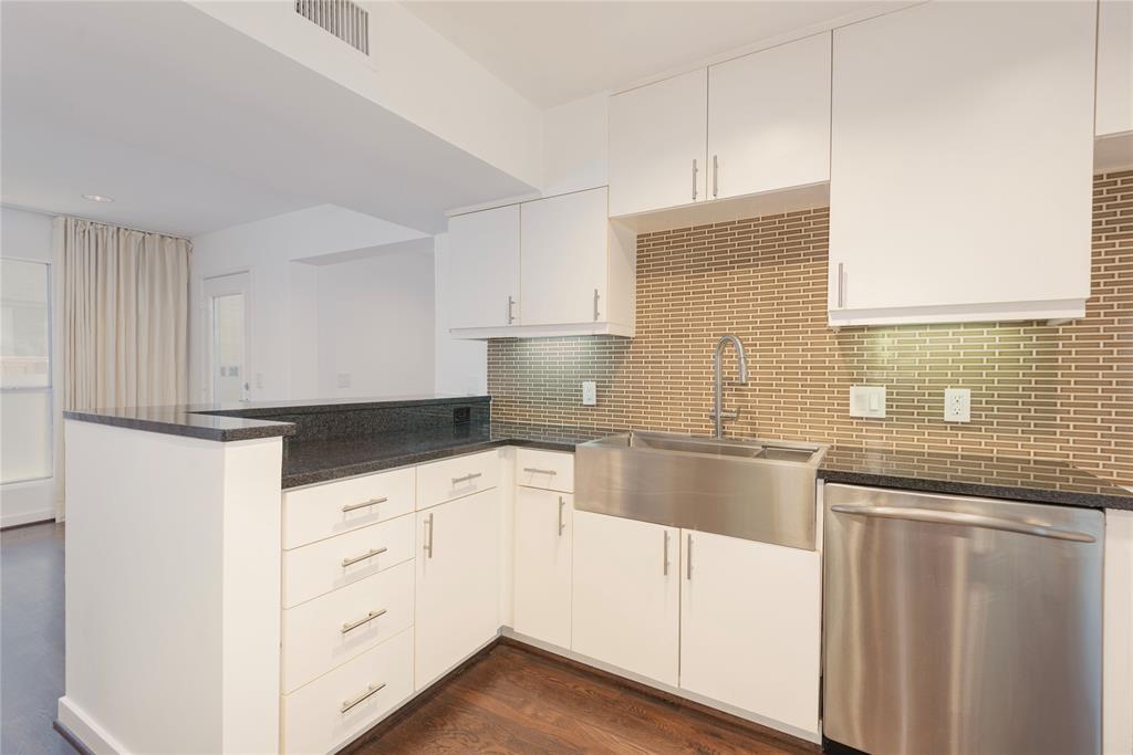 Travis Street Condo 4122 - Residential