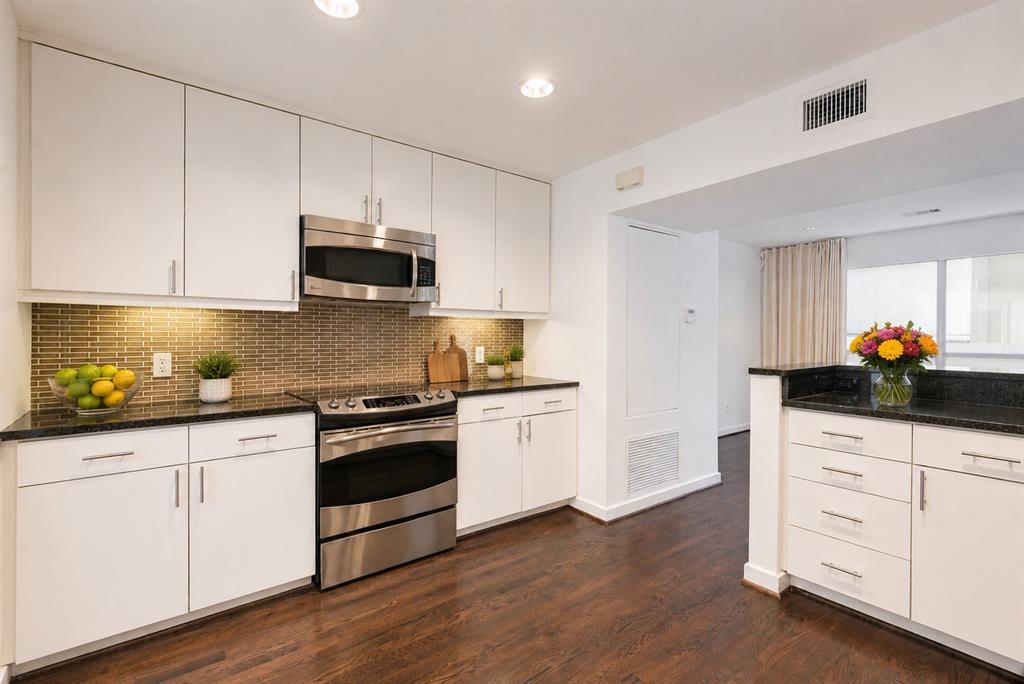 Travis Street Condo 4122 - Residential
