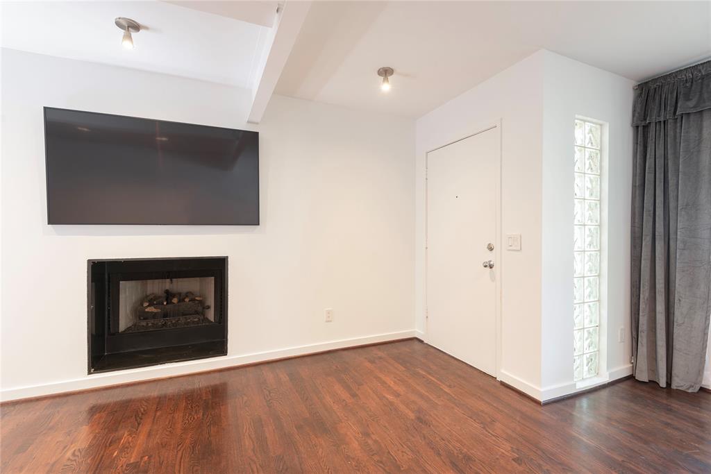 Travis Street Condo 4122 - Residential