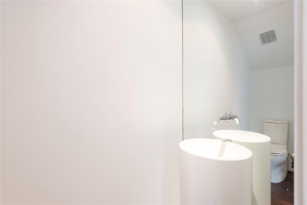 Travis Street Condo 4122 - Residential