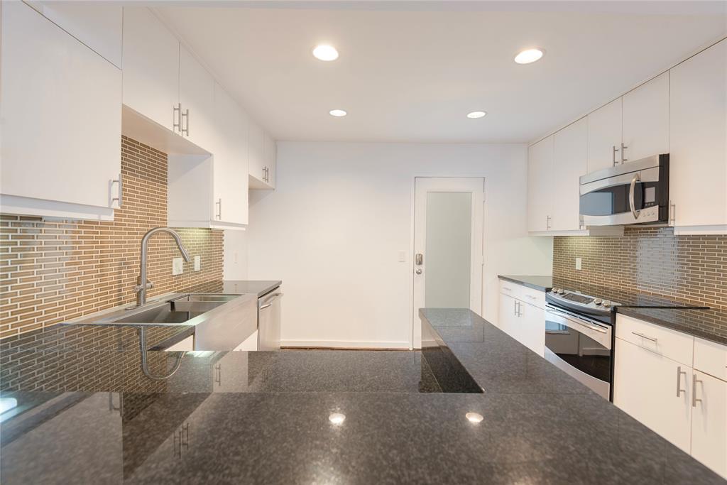 Travis Street Condo 4122 - Residential