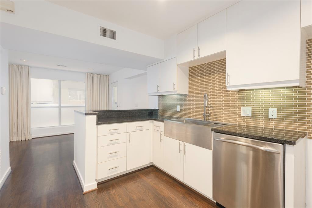 Travis Street Condo 4122 - Residential