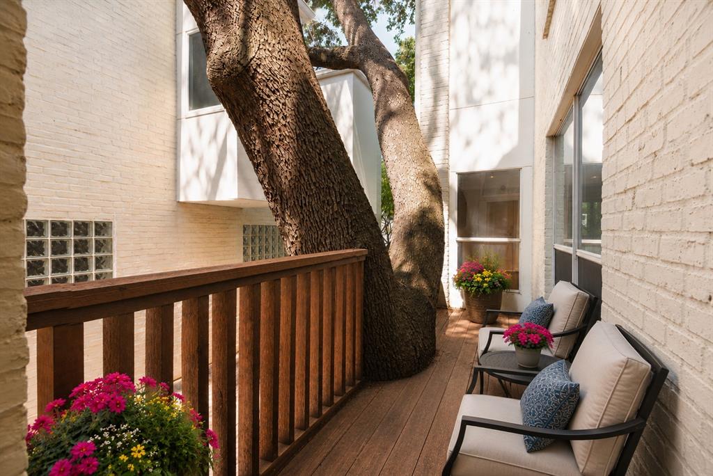 Travis Street Condo 4122 - Residential