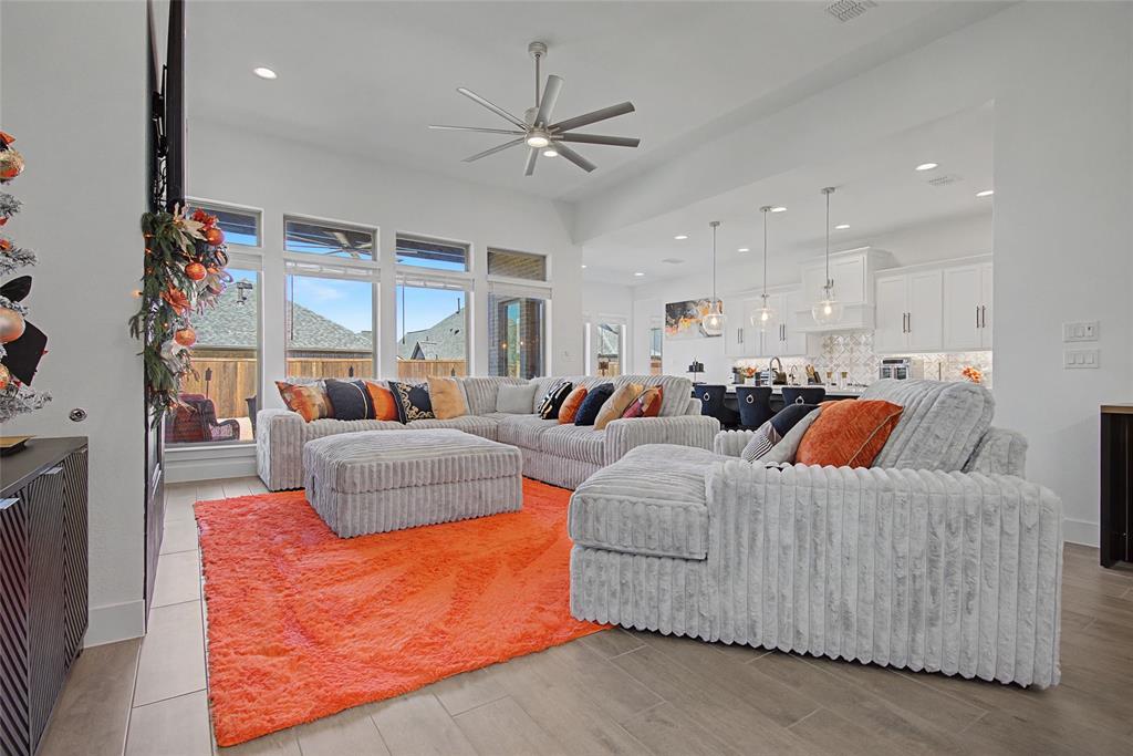 1220 Whitecliff Drive