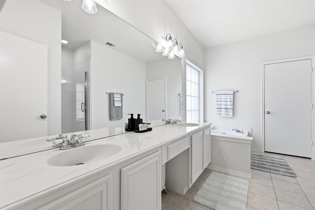 Pinnacle At High Pointe - Residential