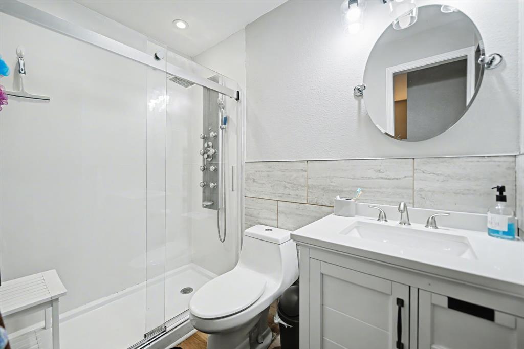 Whispering Oaks - Residential