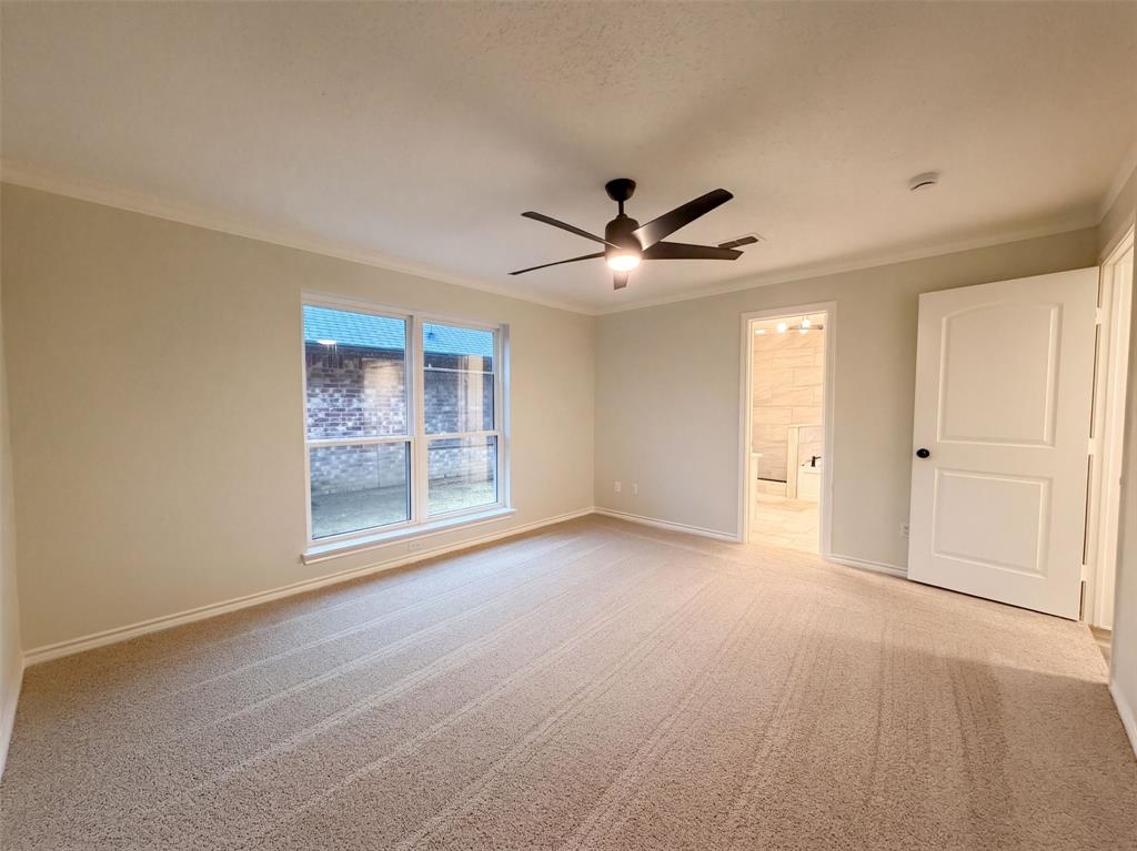 2228 Silverthorn Lane