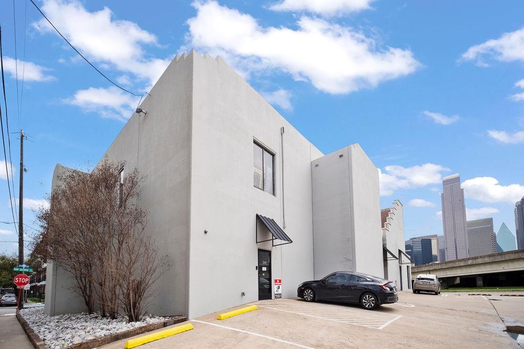 Downtown Dallas - Commercial Sale