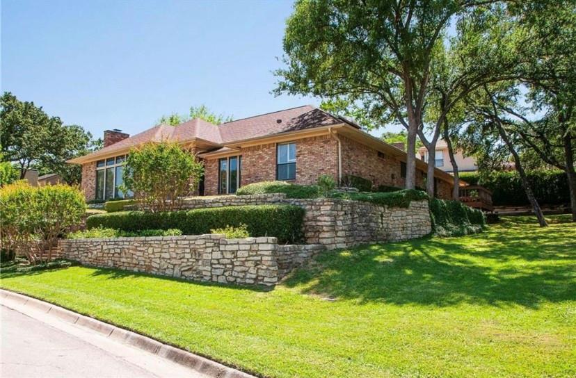 1908 Lakehill Court