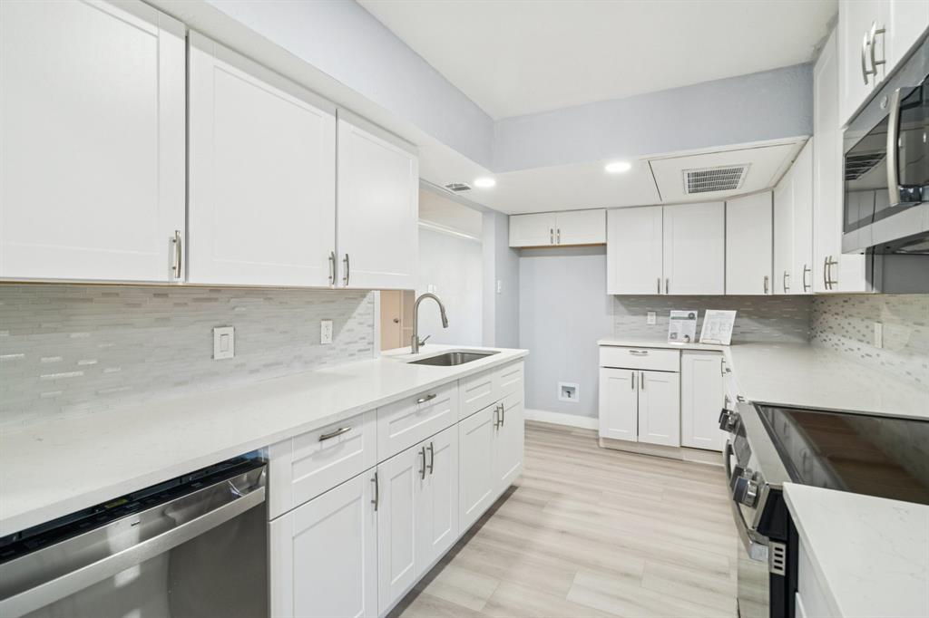 University Place Condo - Residential