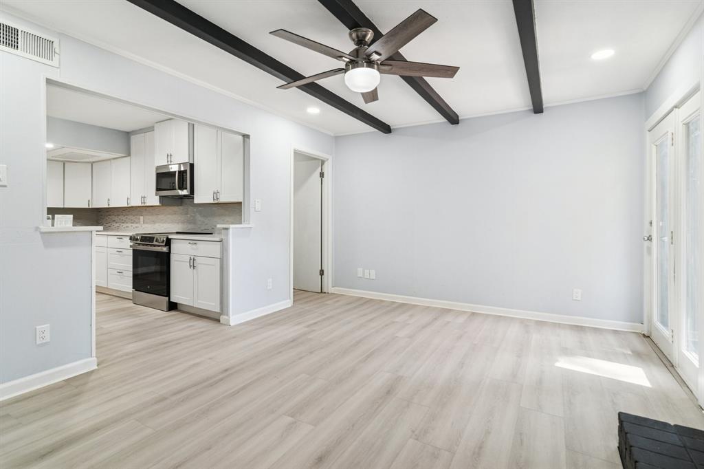 University Place Condo - Residential