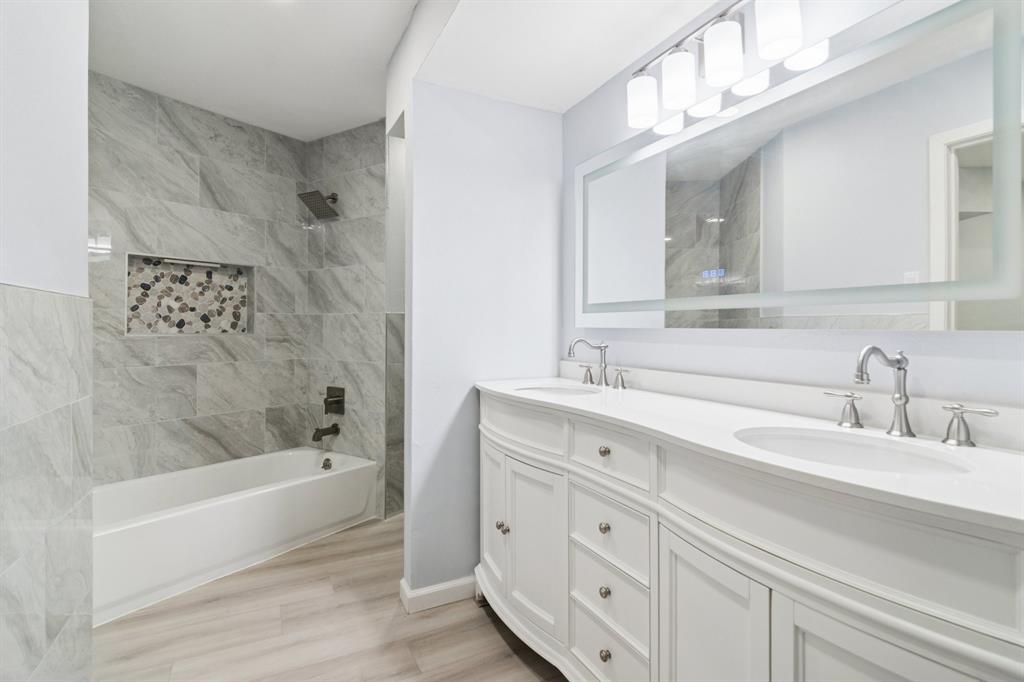 University Place Condo - Residential