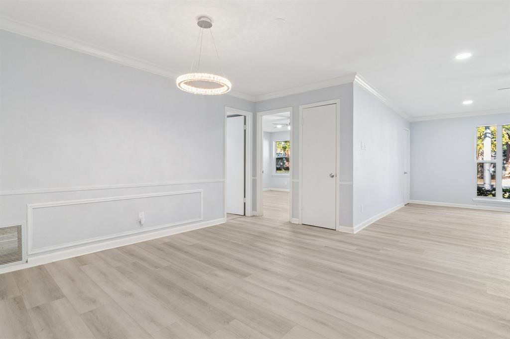 University Place Condo - Residential