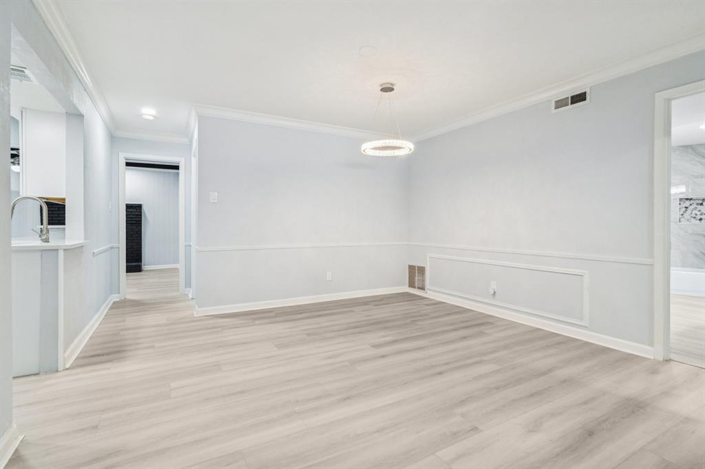 University Place Condo - Residential