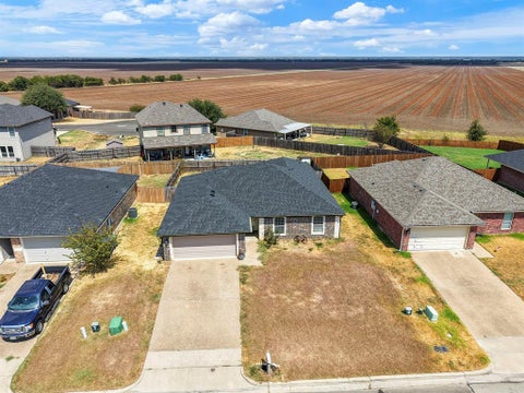 Photo of 10620 Granada Drive, Waco, TX 76708 (MLS # 21392107)