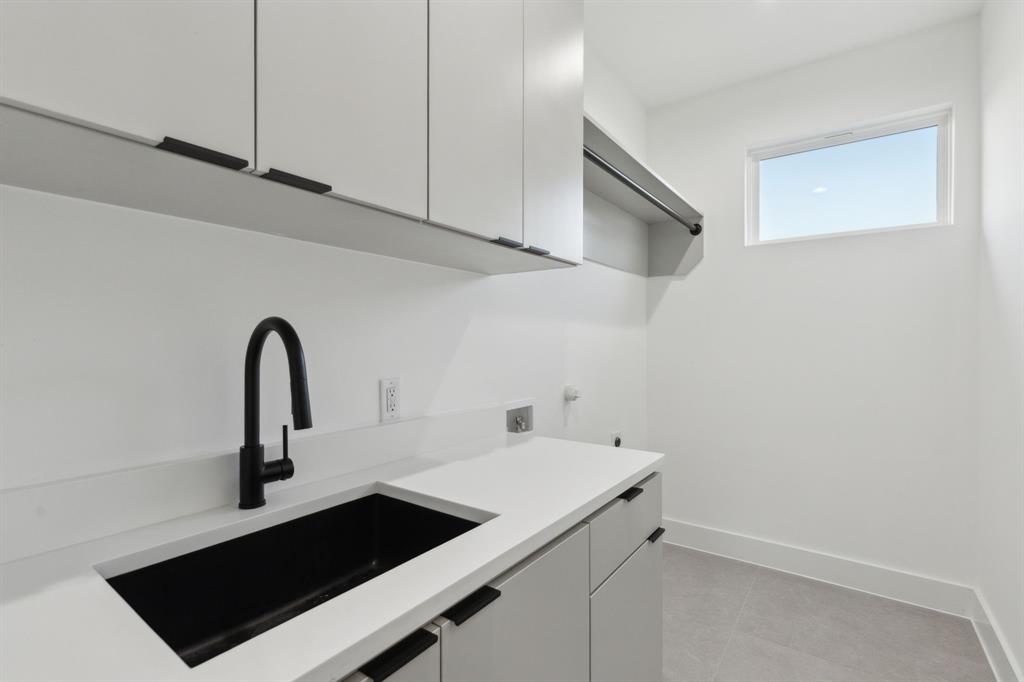 ROOSEVELT MANOR 2ND INST - Residential