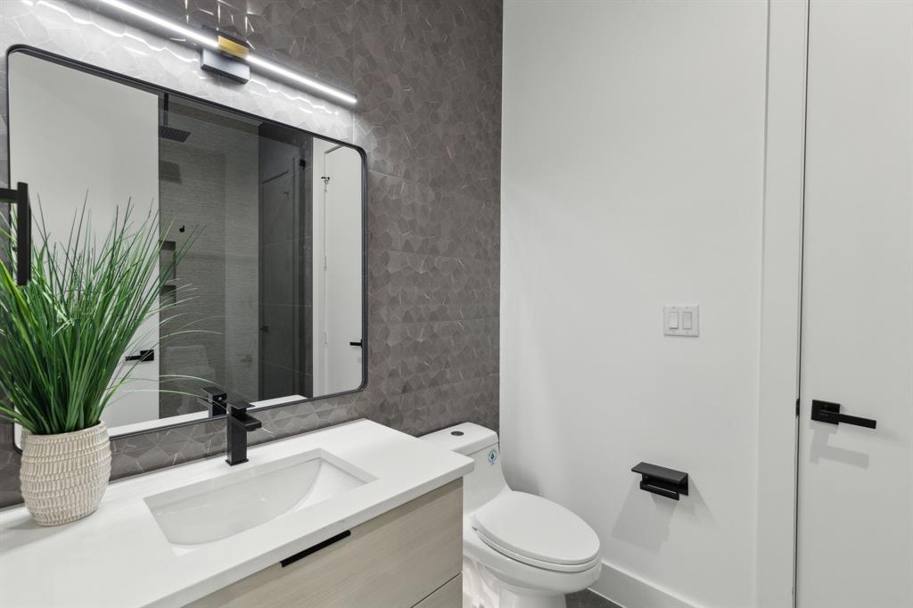 ROOSEVELT MANOR 2ND INST - Residential