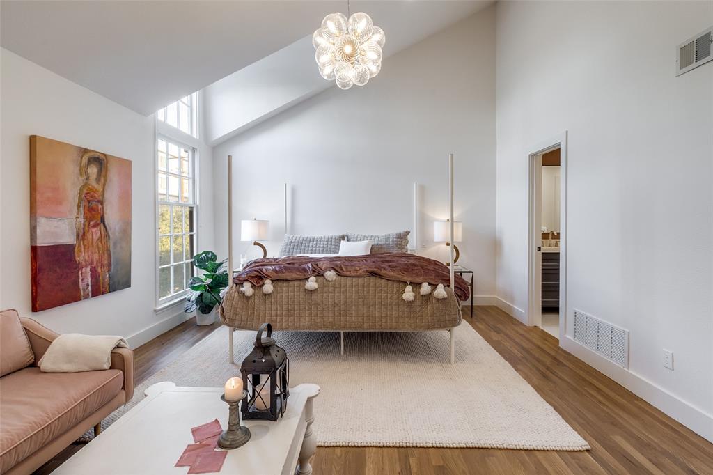 Sale St Twnhms - Residential