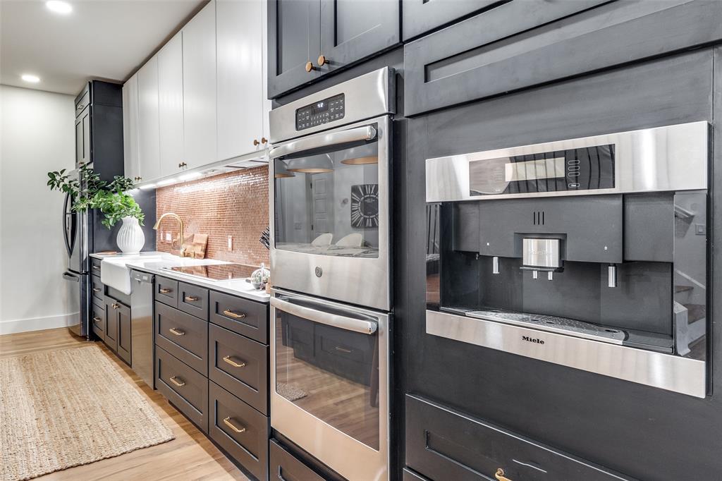 3503 B Dickason Avenue