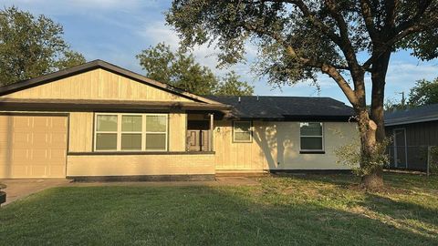 1102 Vegas Drive Garland TX 75042