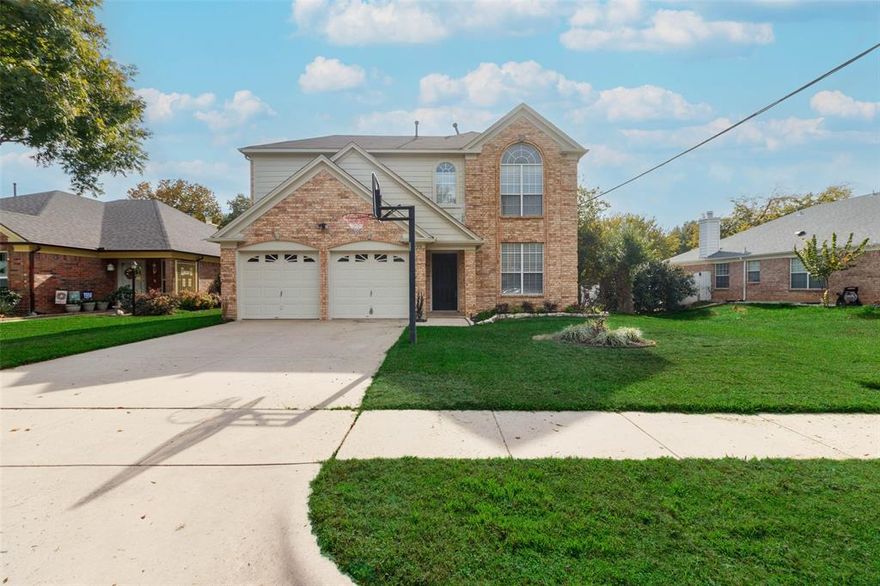 Back on Market!  This Euless gem is close to top-rated schools, shopping and entertainment.  With its updated appliances, lighting, and spacious backyard, is a perfect haven for families seeking comfort, style and modern convenience. The kitchen, the heart of the home, boasts a suite of updates from granite counters to tiled backsplash and is a great space to create culinary creations.   The en suite and en suite bath boast separate tub and luxurious tiled shower and walk in closet. New ceiling fans and ample sized guest rooms await you and your family. Ample guest parking in front as the is a park right across the street. Sellers offering $5,000 Credit towards rate buydown or buyers closing cost.