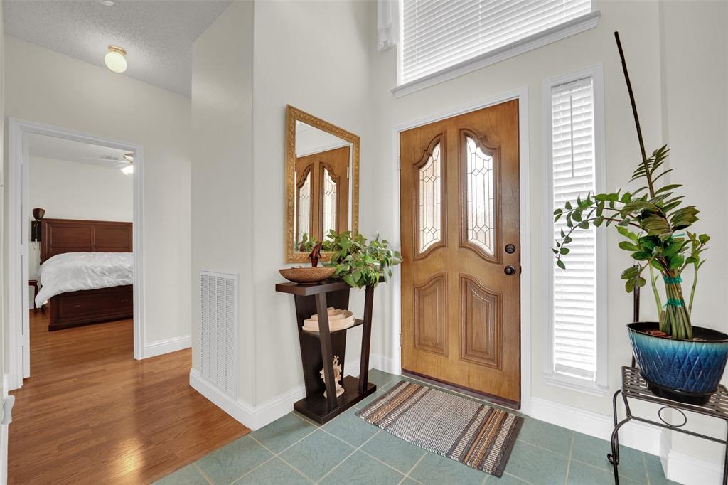 1119 Shady Oaks Court