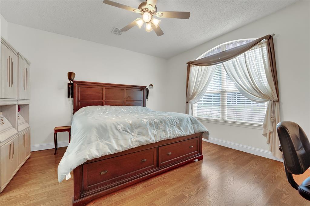1119 Shady Oaks Court