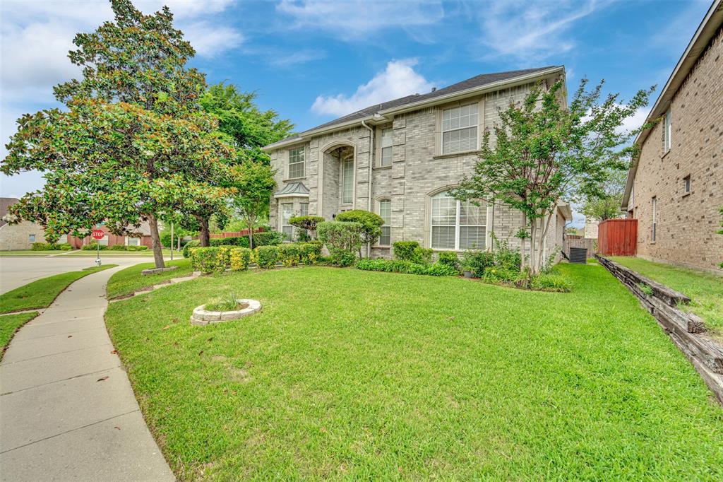 1119 Shady Oaks Court