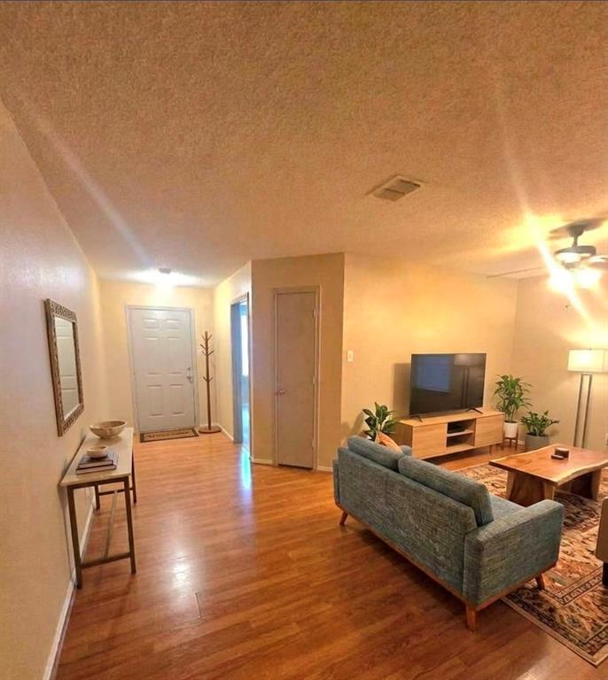4016 German Pointer Way