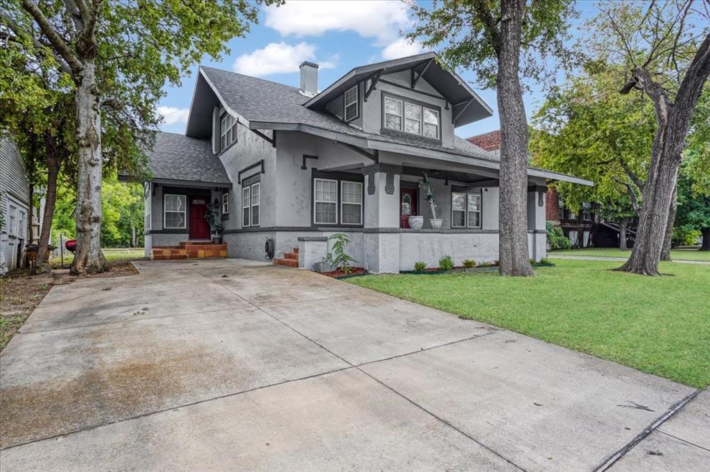 114 W King Street