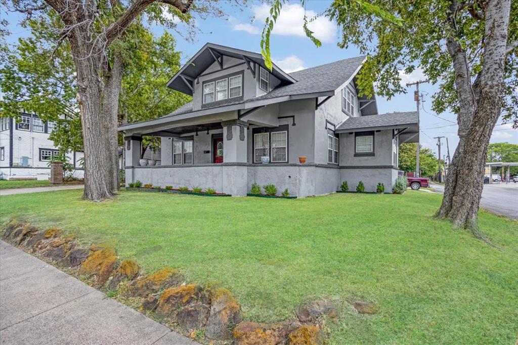 114 W King Street