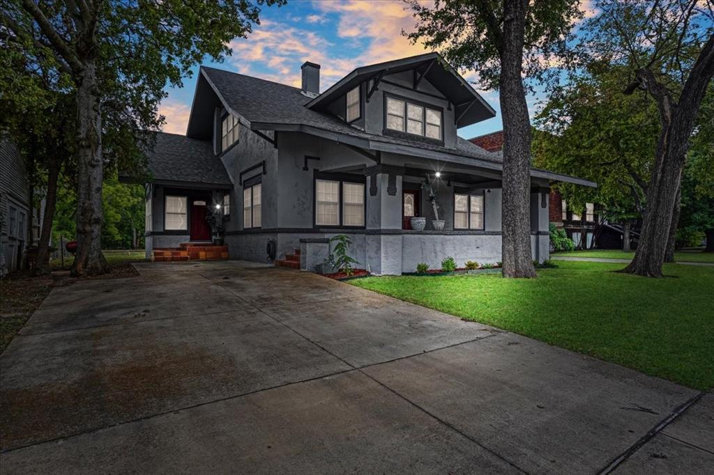 114 W King Street