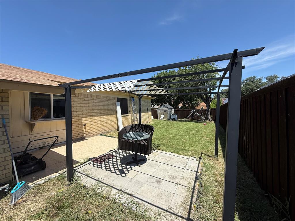 2809 Royalty Drive