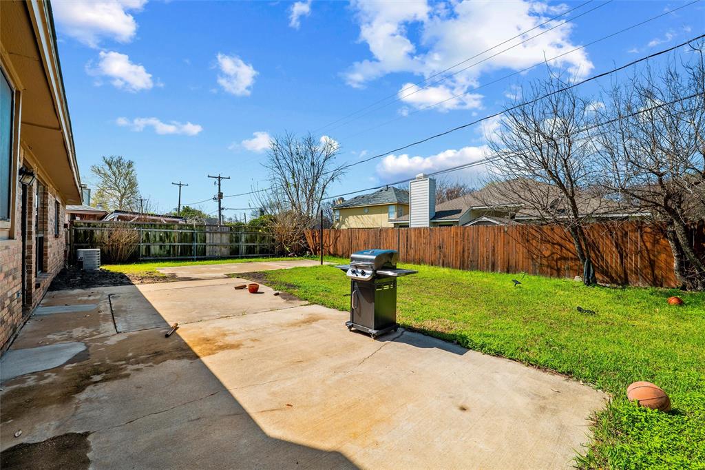 Oak Hollow Grand Prairie - Residential