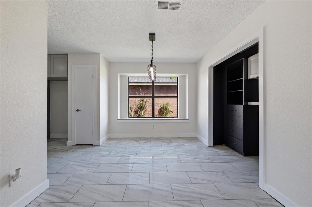 Oak Hollow Grand Prairie - Residential