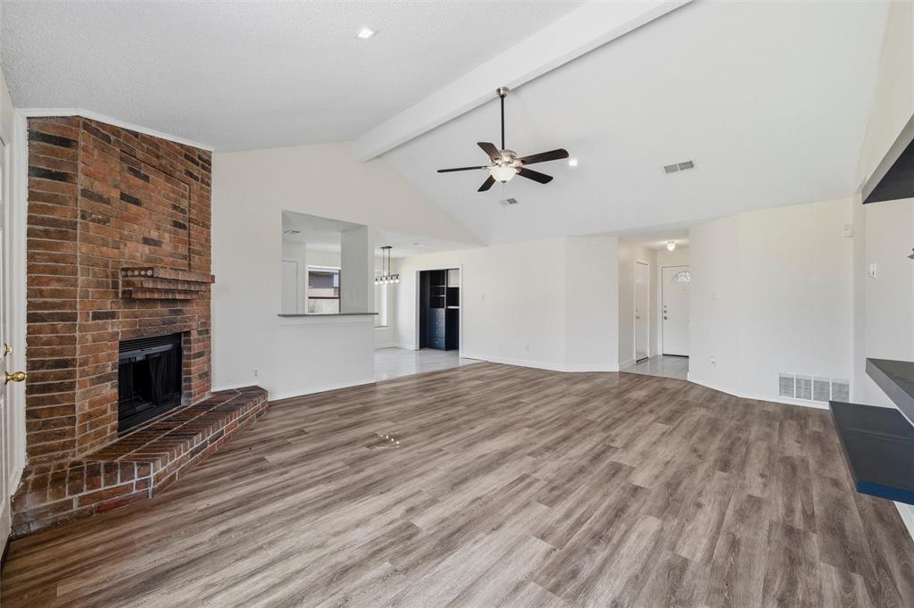 Oak Hollow Grand Prairie - Residential