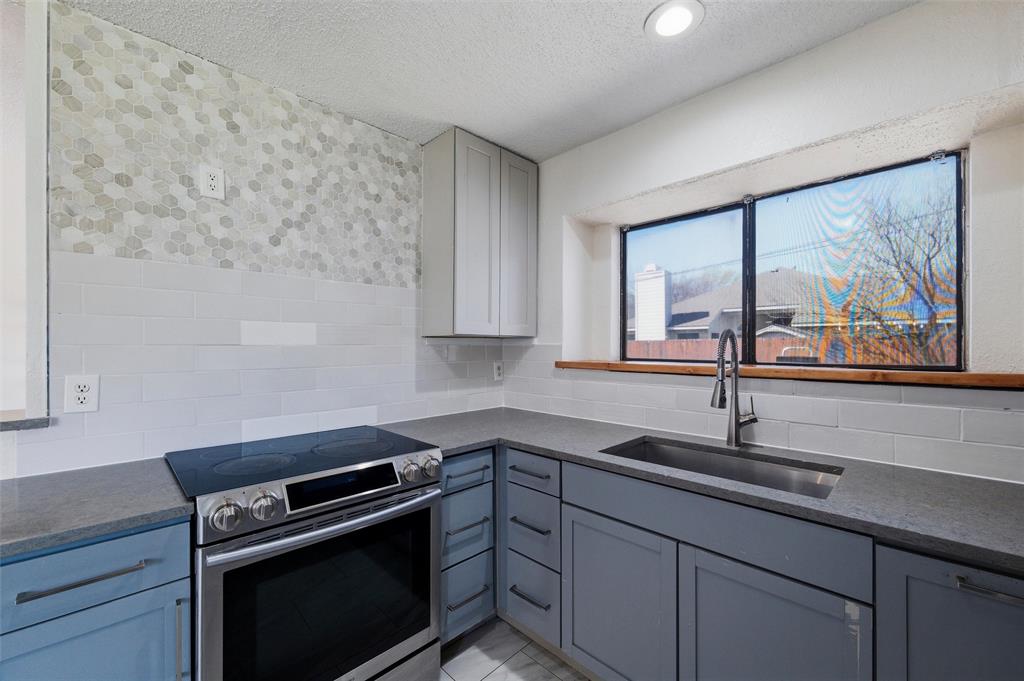 Oak Hollow Grand Prairie - Residential