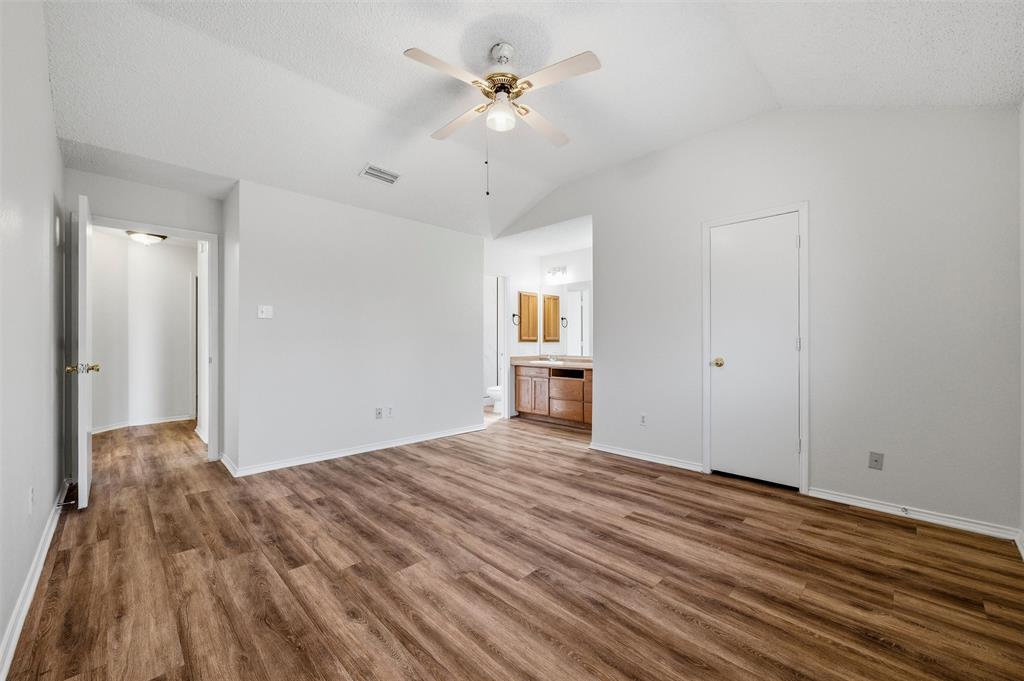 Oak Hollow Grand Prairie - Residential