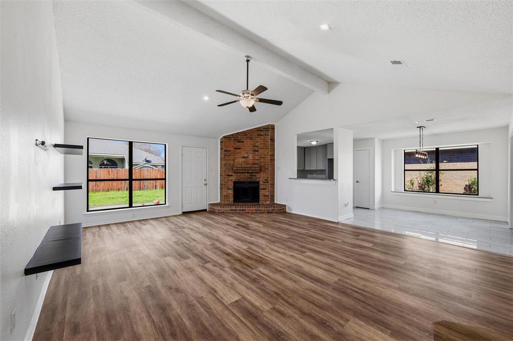 Oak Hollow Grand Prairie - Residential