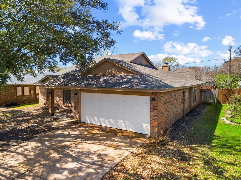 Oak Hollow Grand Prairie - Residential