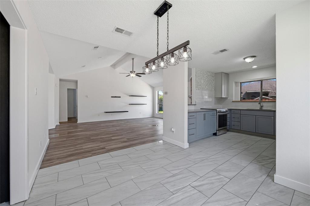 Oak Hollow Grand Prairie - Residential