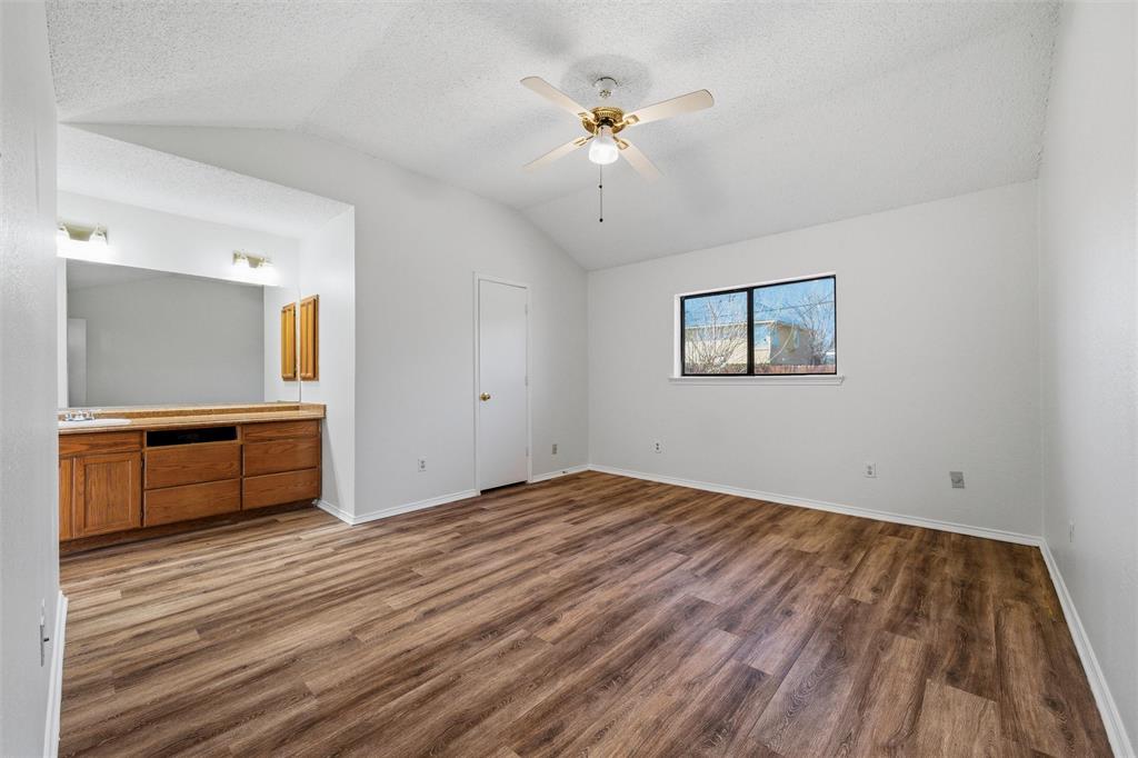 Oak Hollow Grand Prairie - Residential